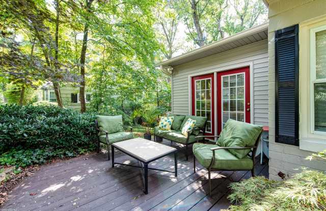 4135 Ridgeway Ln Gallery 2