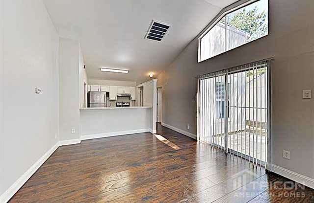 5523 Bainbridge Drive Gallery 2