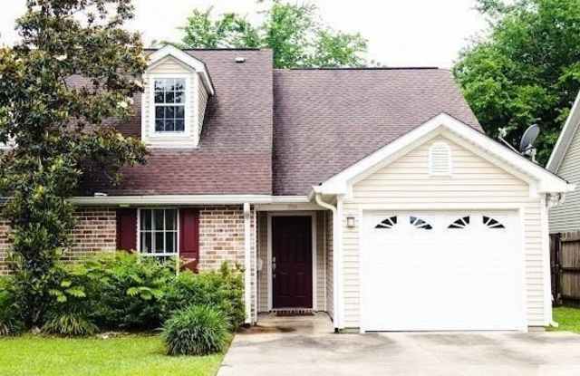 204 S GENERAL PERSHING Street photos photos