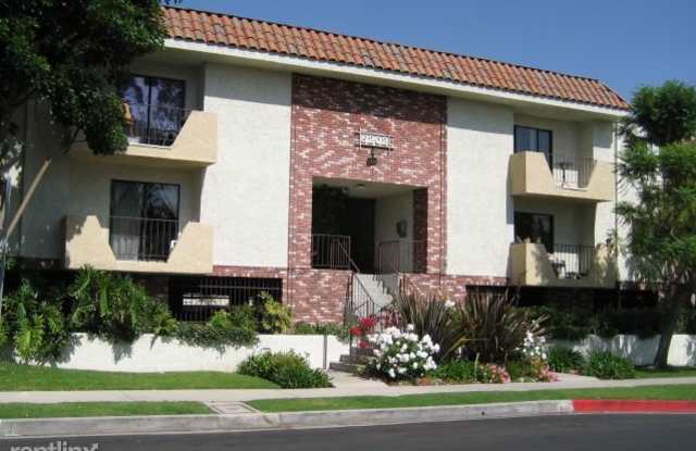 5202 Noble Ave 208 Gallery 2