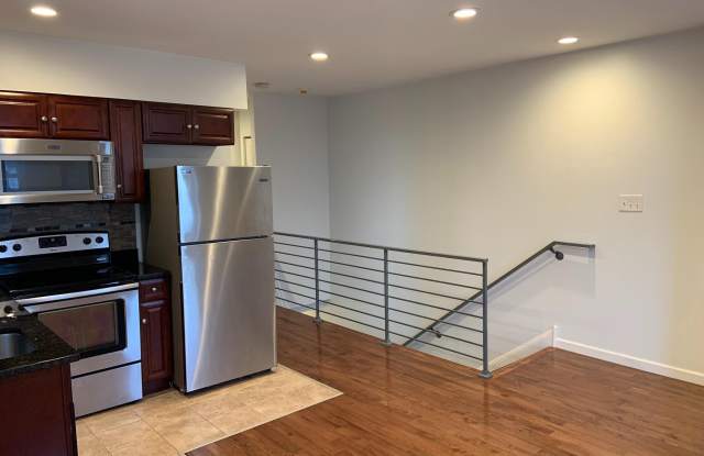 1540 W RITNER Street photos photos