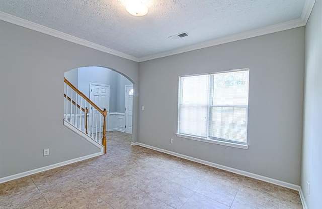 511 Gables Court Gallery 4