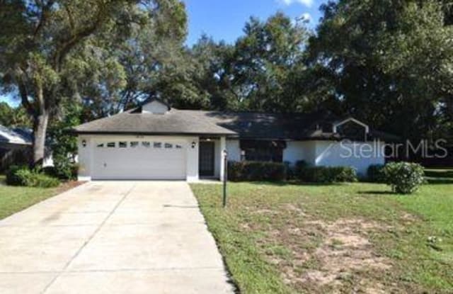 1014 WOODWARD OAKS CIRCLE - 1014 Woodward Oak Circle, Eustis, FL 32726