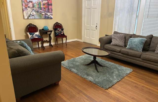 275 East Lullwood Avenue Gallery 1