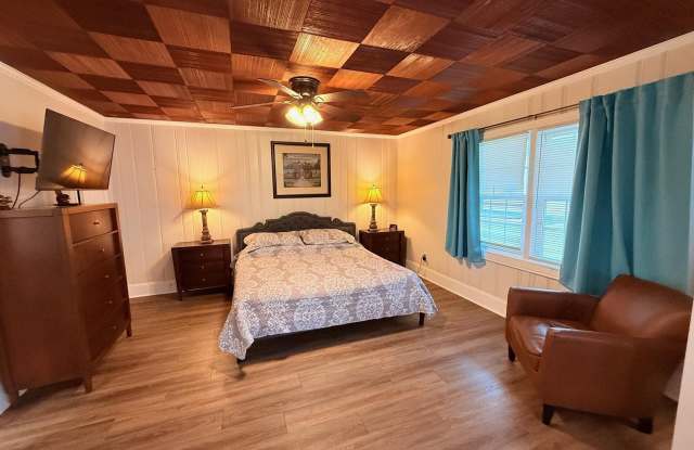 1914 Trent Boulevard unit: 9 photos photos