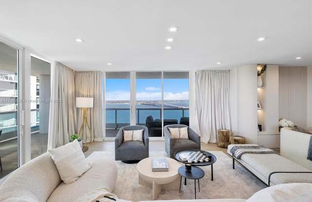 2127 Brickell Ave photos photos