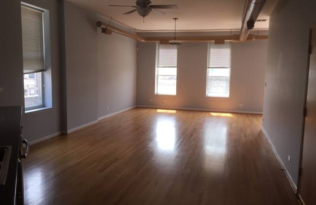 1956 W Chicago Avenue Gallery 4