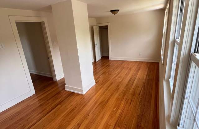 4 Bedroom || 1.5 Bathroom Home in Altavista photos photos