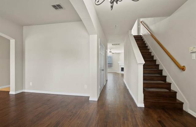 3105 Leesa Court Gallery 3