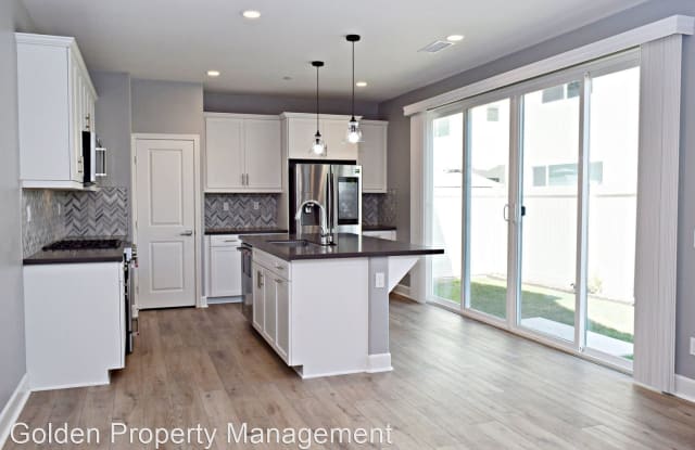 8620 Chaparral Way - 8620 Chaparral Way, Santee, CA 92071