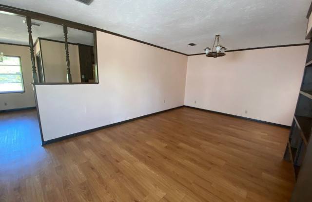 720 Williams Avenue Gallery 3