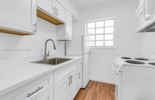635 8th St photos photos