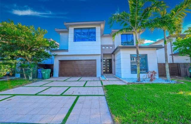 15976 SW 136th Ter photos photos