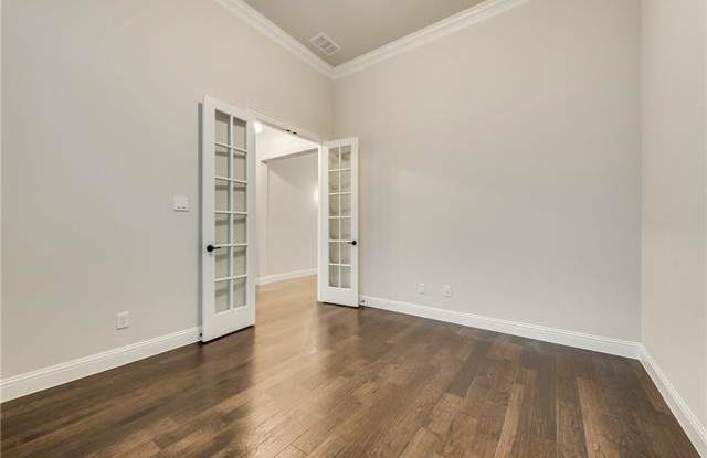 5901 The Esplanade Gallery 4