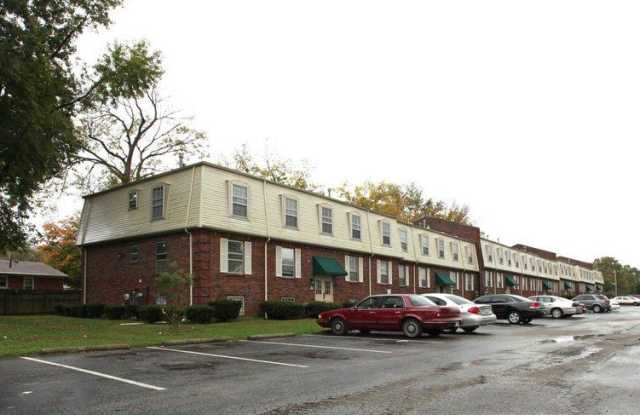 101 Spring Creek Ct - 101 Spring Creek Court, Watterson Park, KY 40218