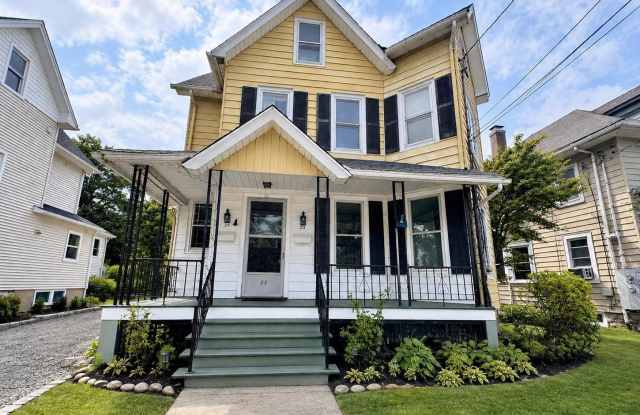 23 Quintard Avenue Gallery 1