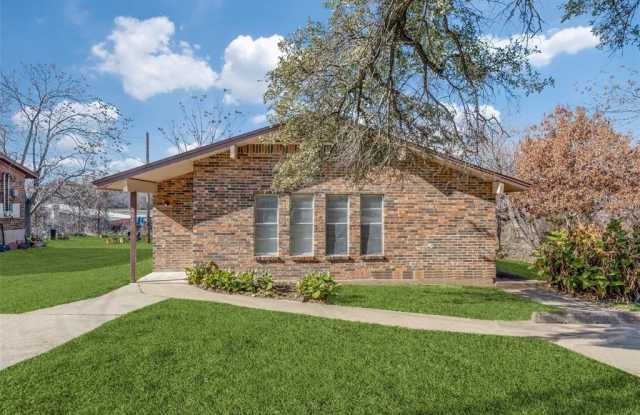 453 Wilshire Avenue photos photos