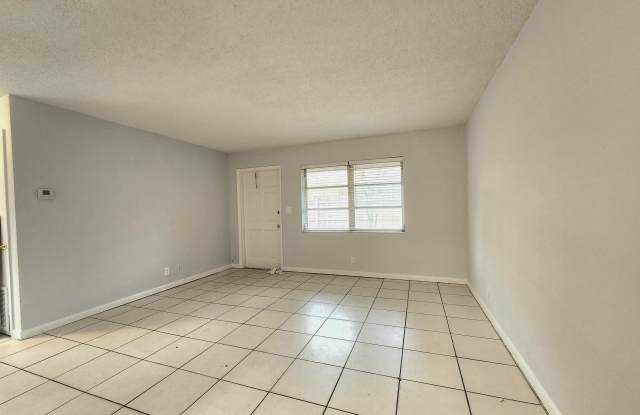 215 SW 1ST Court Gallery 3