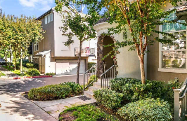 1 Burlingame Lane Gallery 2