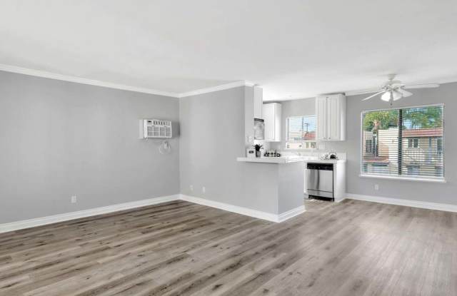 732 E Lexington Ave photos photos