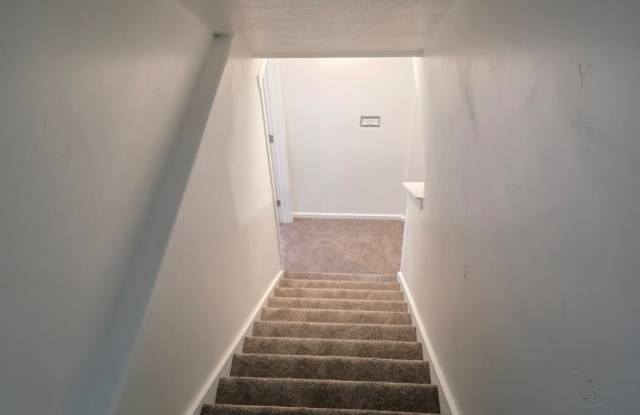 1824 North Patchwork Avenue Gallery 3