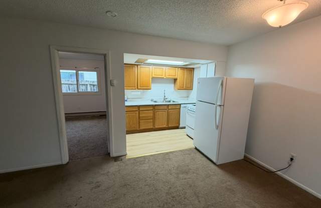 2912 W 33rd Ave - 2912 West 33rd Avenue, Anchorage, AK 99517