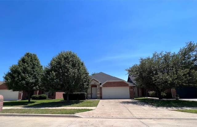 9865 Sparrow Hawk Lane - 9865 Sparrow Hawk Lane, Fort Worth, TX 76108