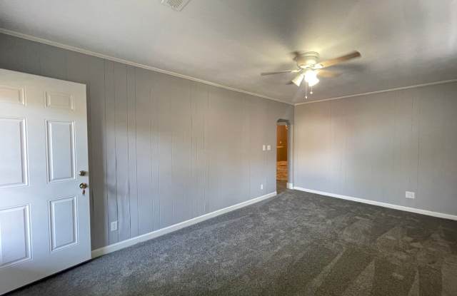313 N. 8th Avenue, Hopewell Gallery 4