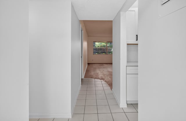 5061 W OAKLAND PARK Boulevard Gallery 1