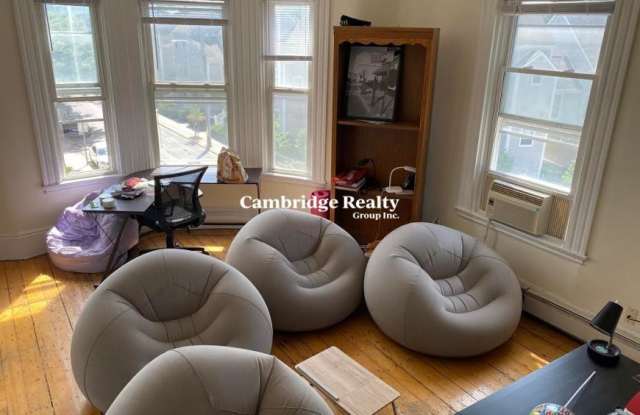117 Hampshire St. Gallery 3