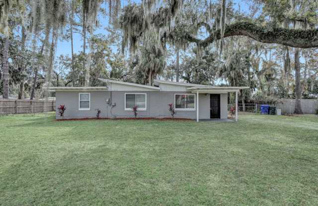 Newly renovated 3 bedroom/1 bathroom home in Orange Park photos photos