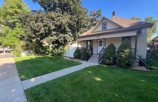 Historic Home Close to Downtown Loveland! Gallery 3