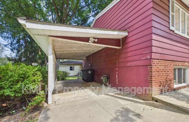 1323 Hilton Dr Gallery 4