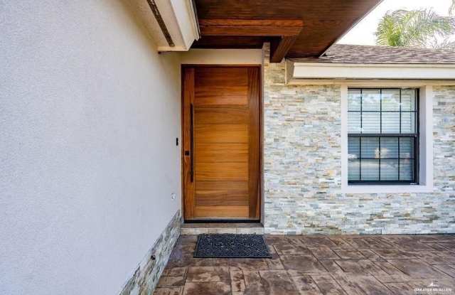 408 E Redbud Avenue Gallery 2