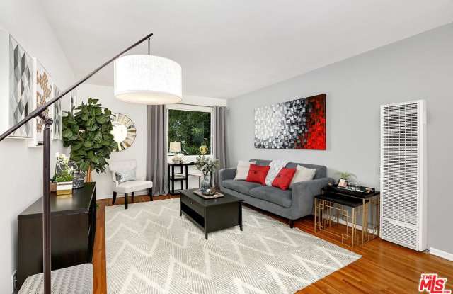2427 CENTINELA Avenue Gallery 2