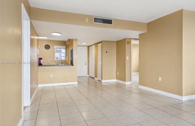 14170 SW 84th St - 14170 Southwest 84th Street, Kendale Lakes, FL 33183