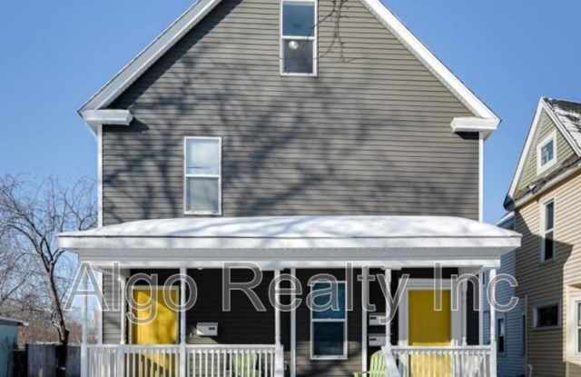 2834 South 15th Avenue - 3 photos photos