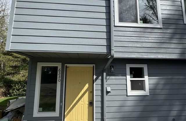6552 SW 192nd Ave - Great Tri-plex Unit Gallery 3