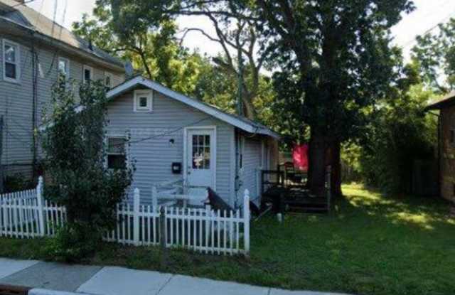 Charming 3 bedroom, 1 bath recently updated home ready for move in photos photos