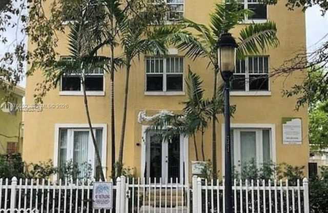 843 SW 13th AV photos photos