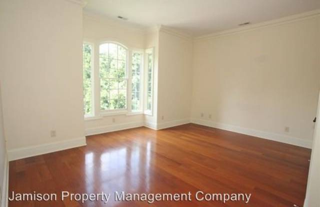 4431 Country Lane Gallery 4