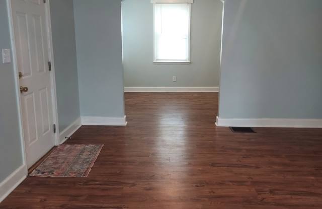 813 Hillwood Avenue Gallery 2
