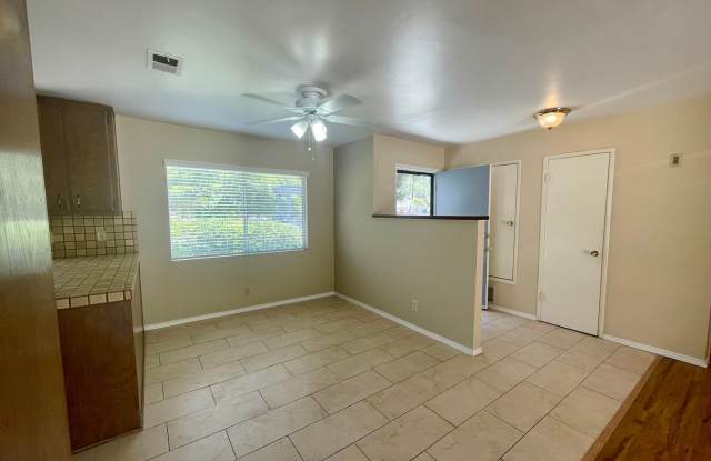 Turnpike Foothills 3 Bedroom Home + Office - Available Now Gallery 4