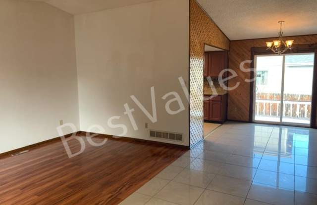 14989 E Pacific Pl Gallery 2
