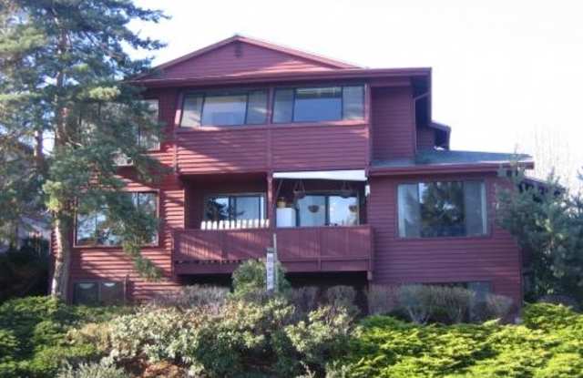 7059-35th Avenue NE photos photos