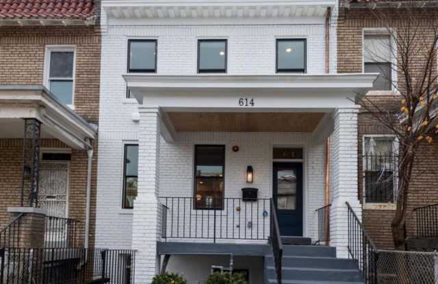 614 Otis Place Northwest Gallery 2