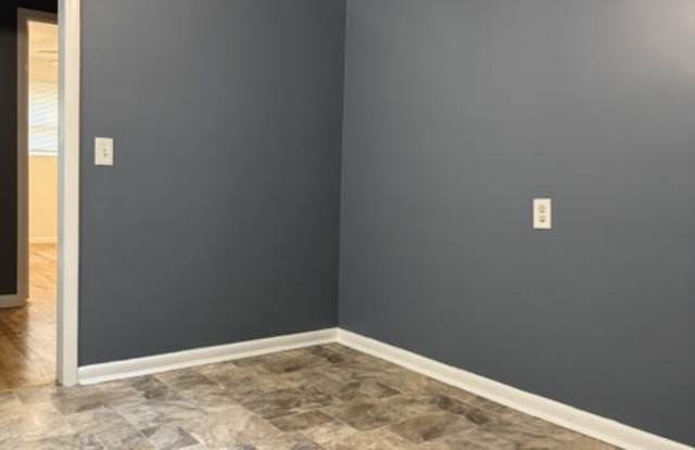 1928 Sutton Road - 4 Gallery 4