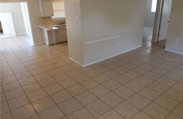 1435 VIKING DRIVE Gallery 3