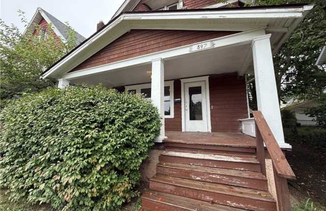897 Polk Avenue Gallery 4