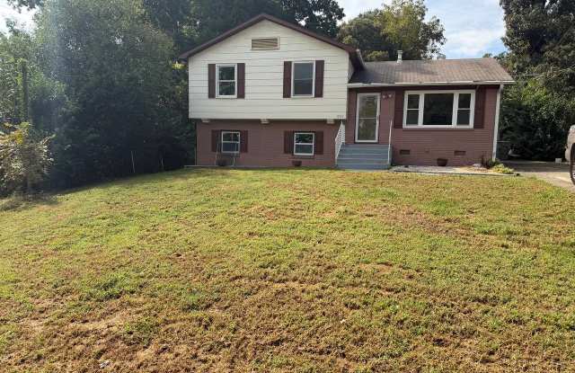 8224 Carrolwood Drive Gallery 1